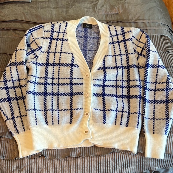 Fashion cardigan and tank sweater set - Picture 2 of 8